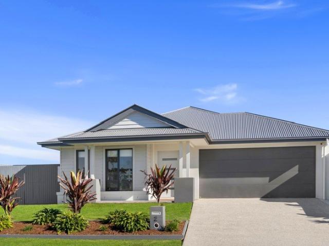 Modern Family Living with Side Access & Room for the Caravan