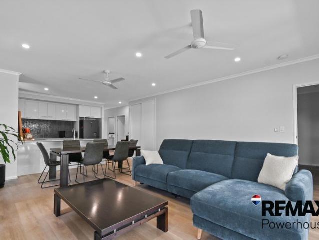 Modern Family Living with Side Access & Room for the Caravan