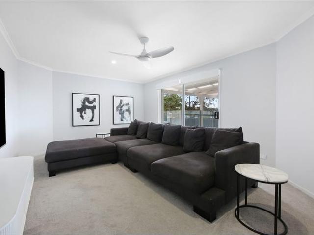 Modern Family Living with Spa and Alfresco Entertaining
