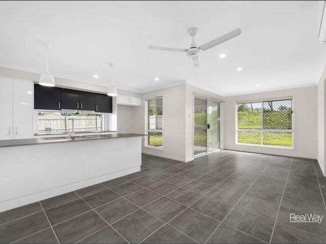 Modern Family Living with Space, Comfort & a Generous Backyard