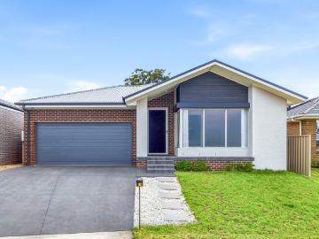 Modern Family Living with Space, Style and Comfort With Solar!