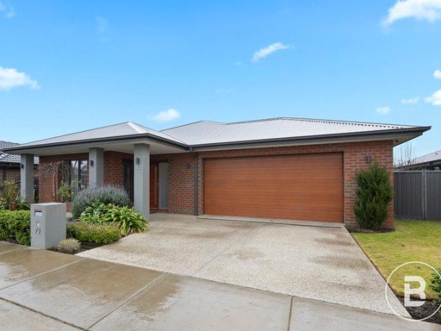 MODERN FAMILY LIVING WITH SPACE, STYLE & CONVENIENCE