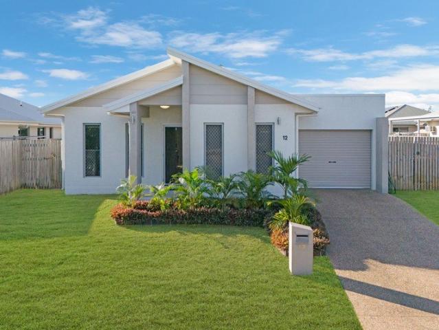 Modern Family Living with Spacious Outdoor Areas