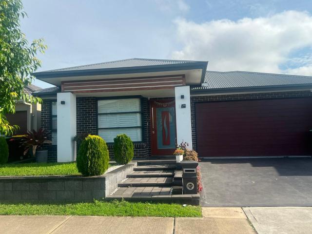 Modern Family Living with Spacious Open Plan Design!