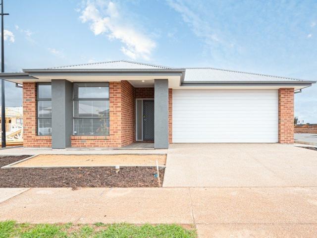 Modern Family Living with Spacious Open Plan Design