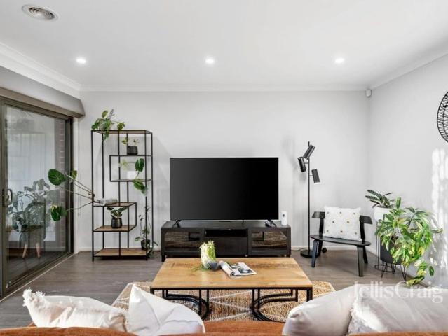 Modern Family Living with Spacious Interiors and Alfresco Entertaining