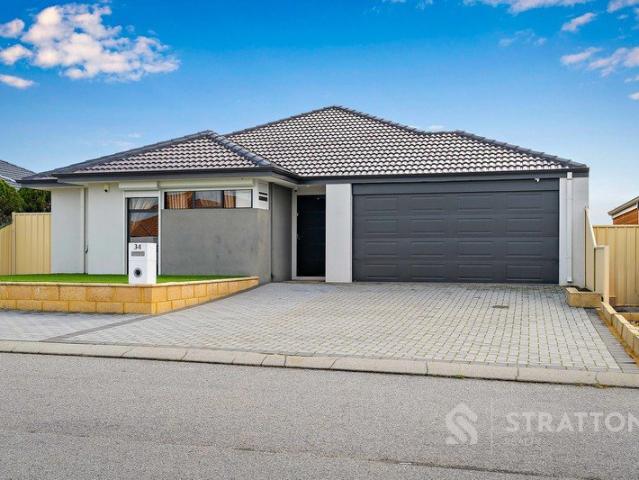 Modern Family Living with Theatre, Solar & Outstanding Outdoor Entertaining