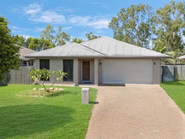 Modern Family Living with Theatre Room, Solar & No Rear Neighbours