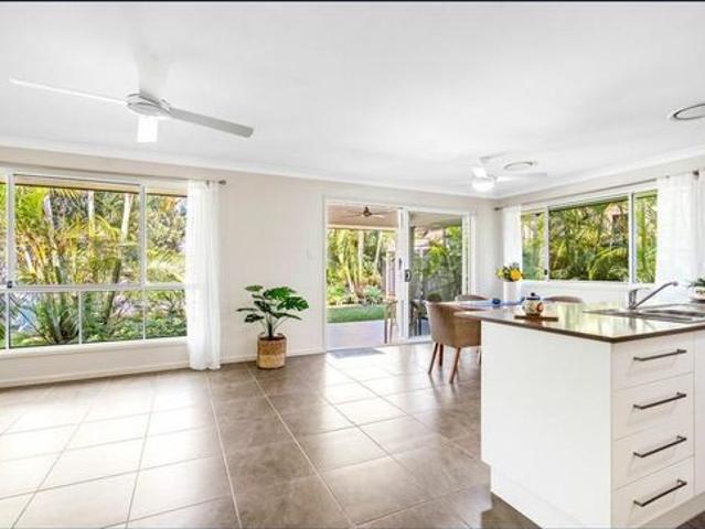 Modern Family Living with Tropical Outdoor Charm in the Heart of Doolandella
