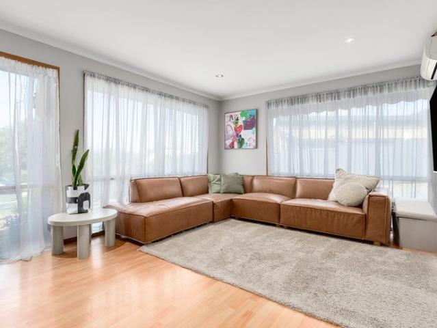 Modern Family Living and Impressive Entertaining