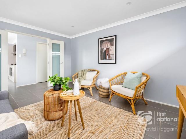 Modern Family Living Awaits in Heritage Parc Estate!