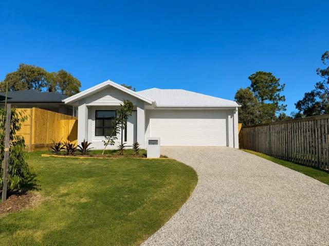 Modern Family Living at 10 Merkara Place, Narangba