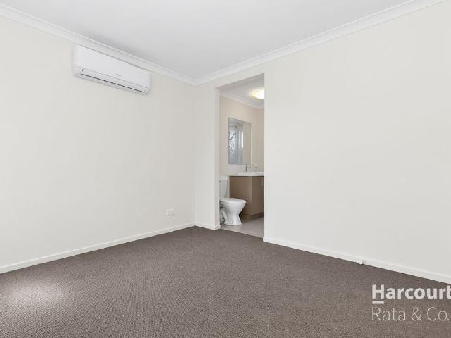 Modern Family Living at 26 Oleander Circuit, Beveridge VIC 3753