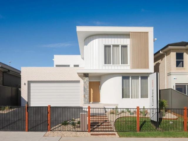 Modern Family Living at Bingara Gorge!