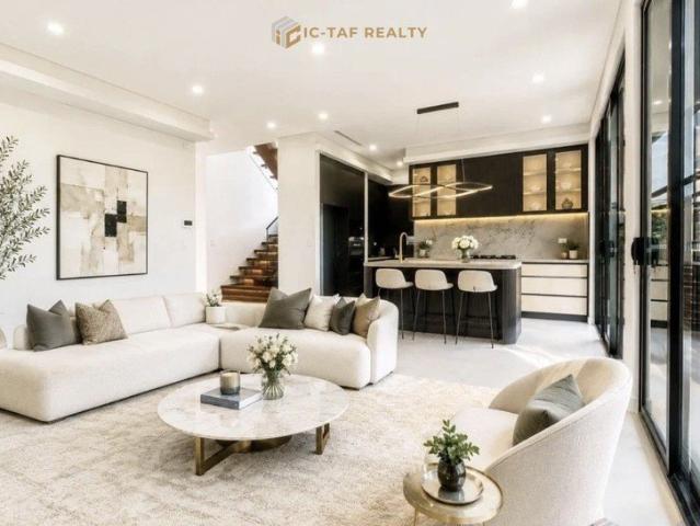 MODERN FAMILY LIVING AT ITS BEST ! CALL AT 0405887984 FOR PRIVATE VISIT