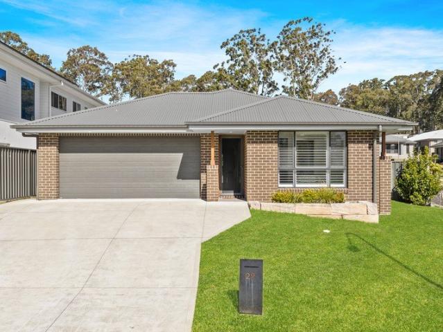 Modern Family Living in The Glades Estate