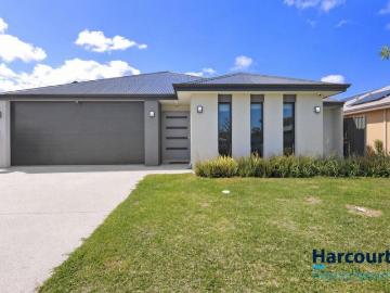 Modern Family Living in The Edge Estate