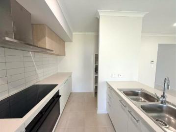 Modern Family Living in the Heart of Collingwood Park