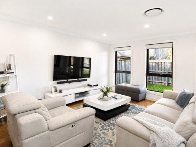 Modern Family Living in the Heart of Catherine Field
