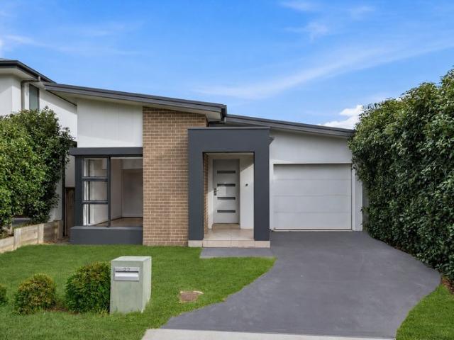 Modern Family Living in the Heart of Catherine Field