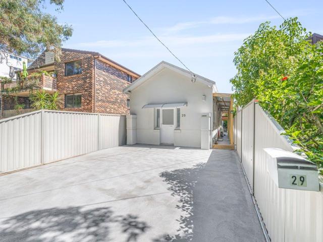 Modern Family Living in the Heart of Campsie