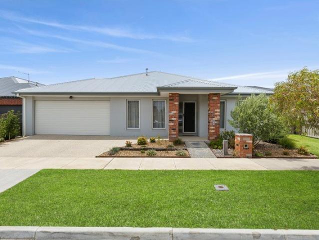 Modern Family Living in the Heart of Curlewis