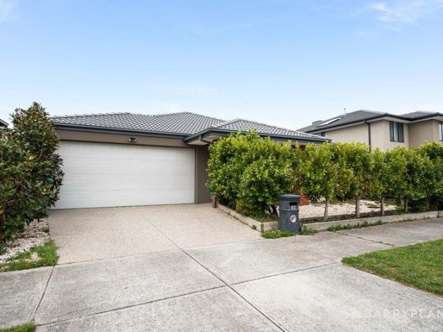 Modern Family Living in the Heart of Arcadia Estate