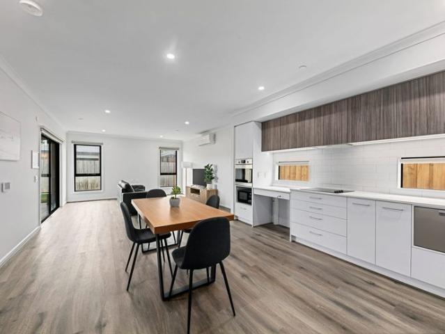 Modern Family Living in the Heart of Armstrong Creek – Stylish, Spacious & Move In Ready