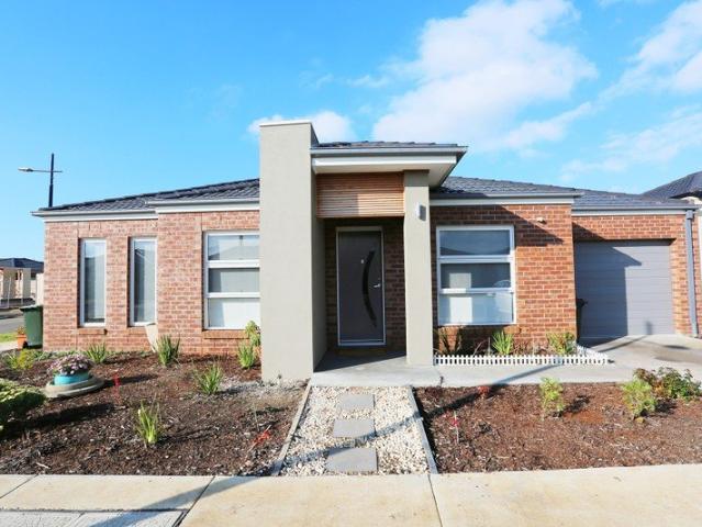 Modern Family Living in the Heart of Armstrong Creek