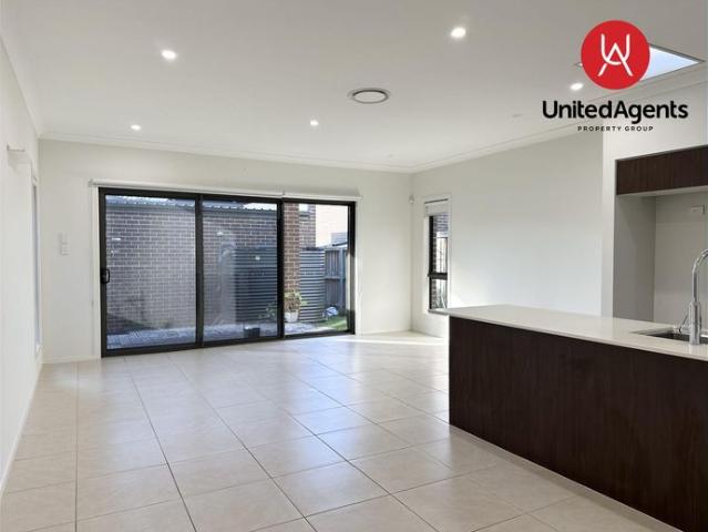 Modern Family Living in the Heart of Austral
