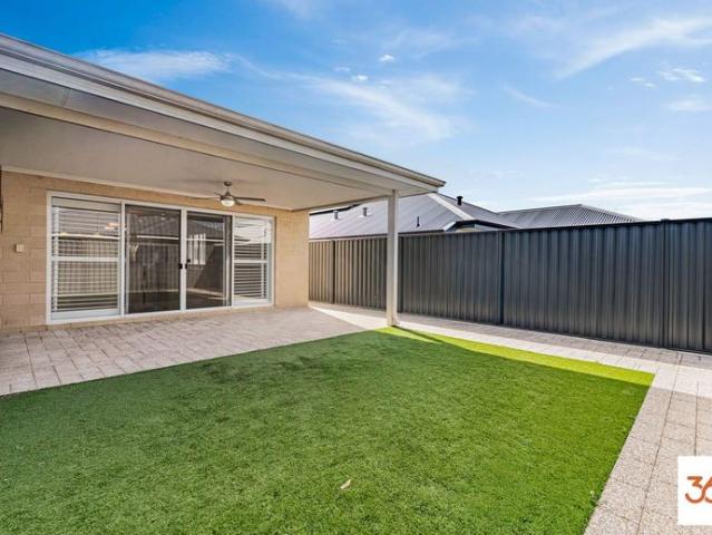 Modern Family Living in the Heart of Aveley