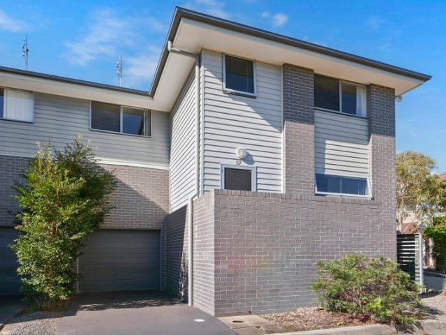 Modern Family Living In The Heart Of Bonnells Bay