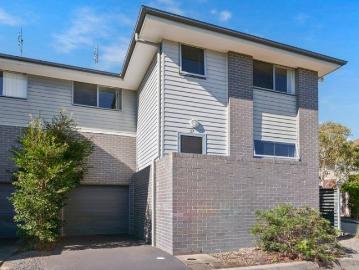 Modern Family Living In The Heart Of Bonnells Bay