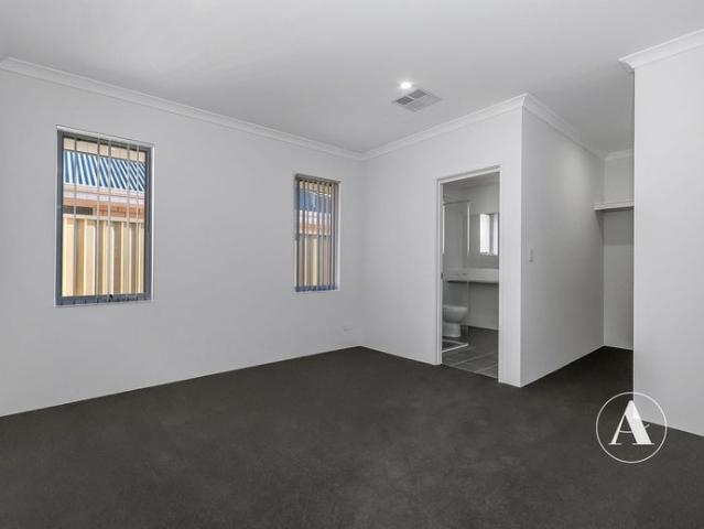 MODERN FAMILY LIVING IN THE HEART OF FORRESTFIELD