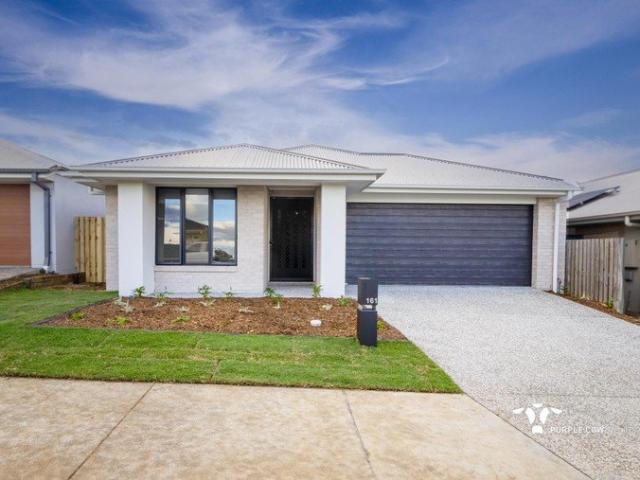 Modern Family Living in the Heart of Fernbrooke Ridge