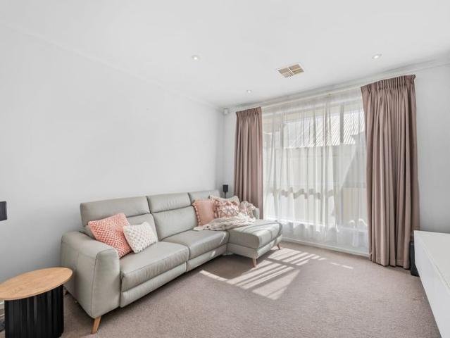 Modern Family Living in the Heart of Findon