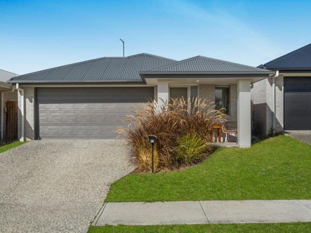 Modern Family Living in the Heart of Flagstone's Thriving Community