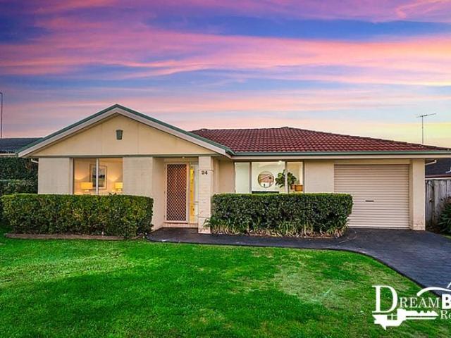 Modern Family Living in the Heart of Kellyville Ridge!