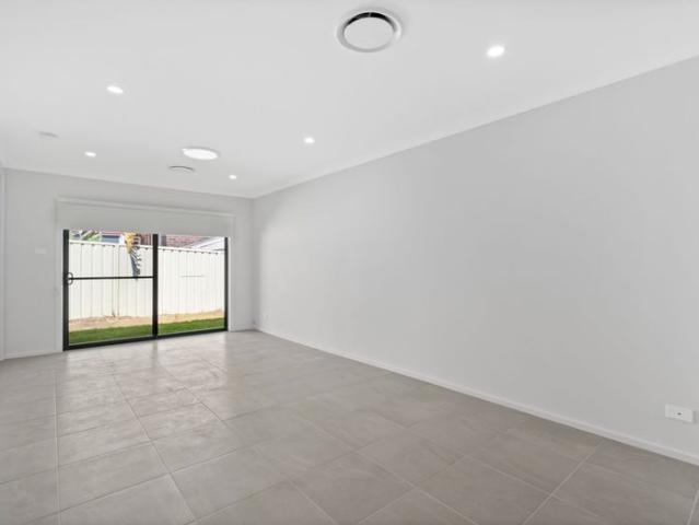 Modern Family Living in the Heart of Hamlyn Terrace
