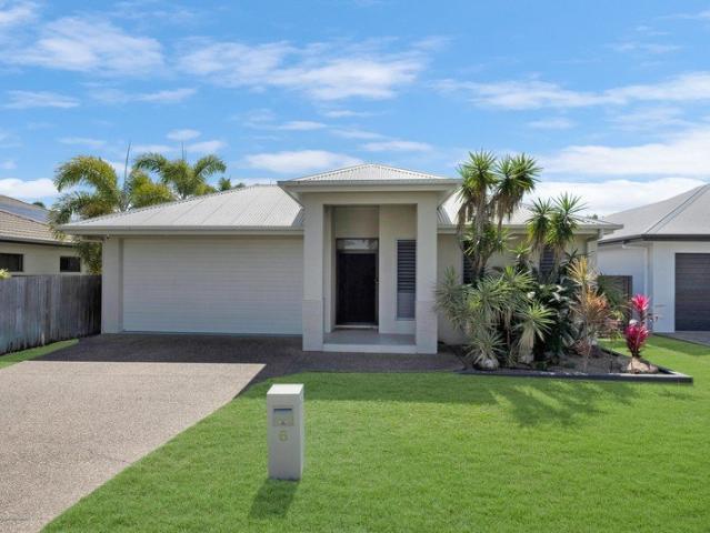 Modern Family Living in the Heart of Idalia
