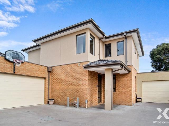Modern Family Living in the Heart of Oakleigh South