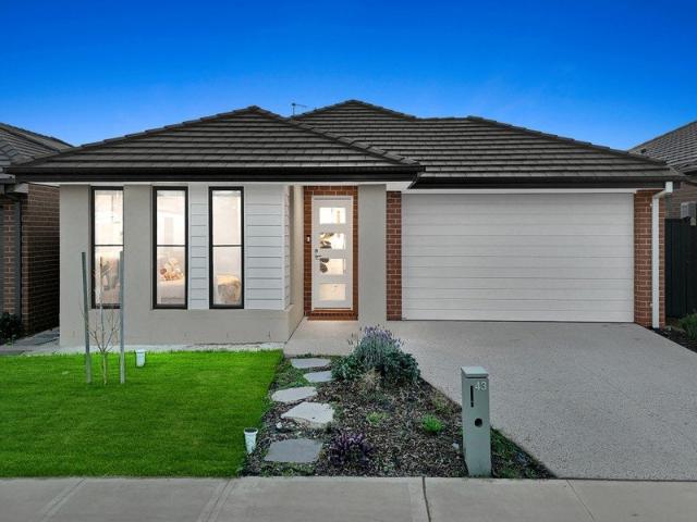 Modern Family Living in the Heart of Orana Estate