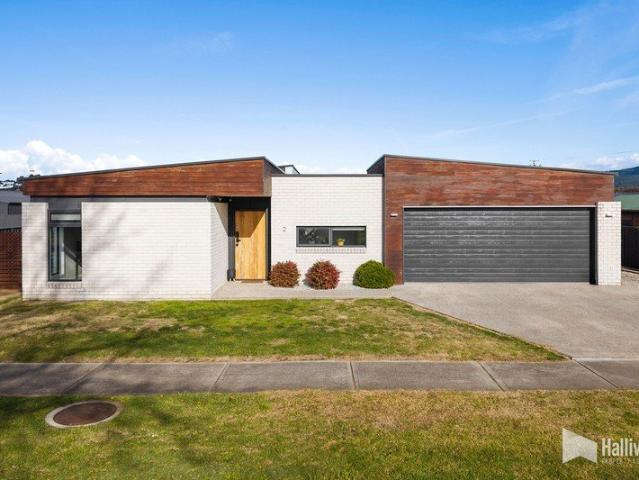 Modern Family Living in the Heart of Latrobe