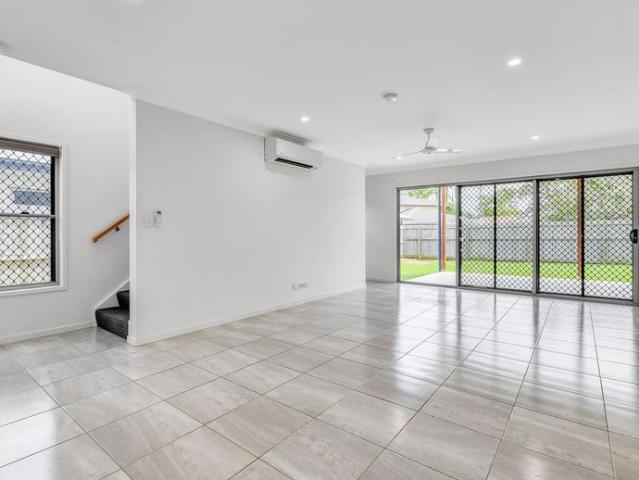 Modern Family Living in the Heart of Lawnton