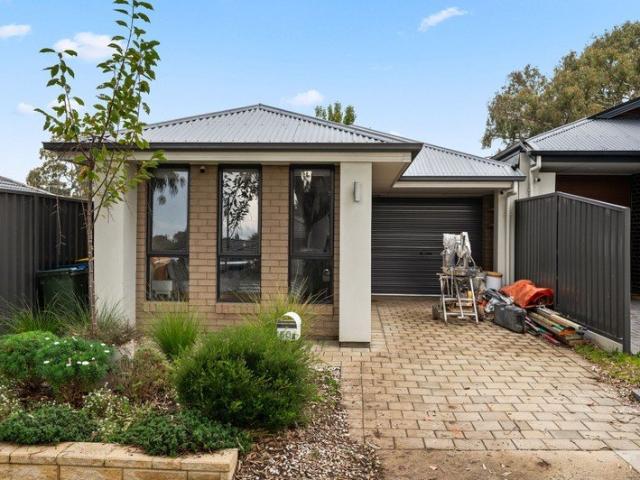 Modern Family Living in the Heart of Mount Barker