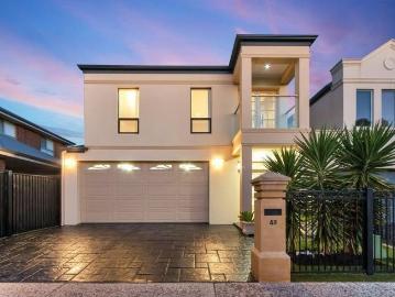 Modern Family Living in the Heart of Mawson Lakes