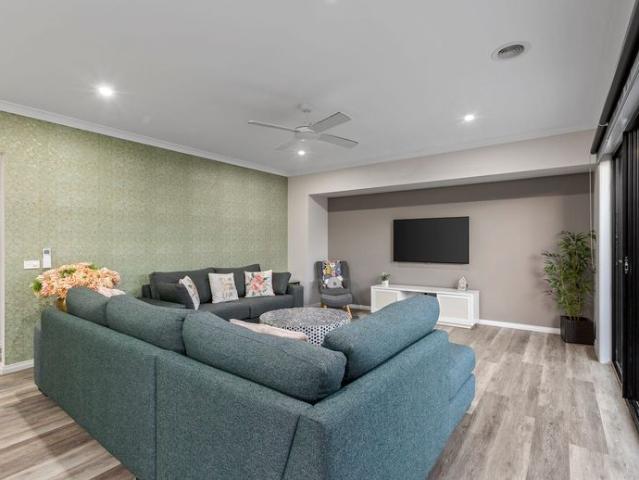 Modern Family Living in the Heart of Manzeene Estate