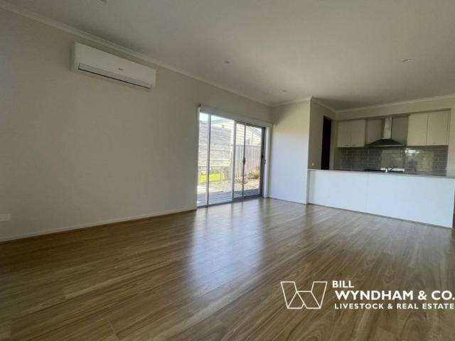 Modern Family Living in the Heart of Metung Reasonable offers to be considered