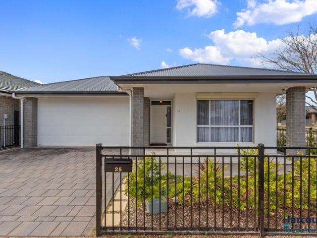 Modern Family Living in the Heart of Munno Para