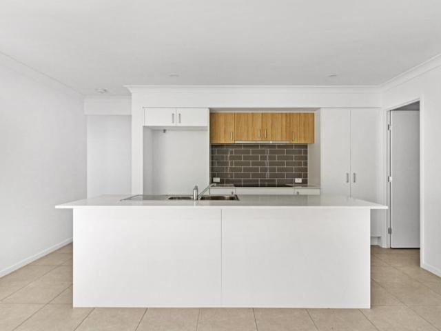 Modern Family Living in the Heart of Nirimba